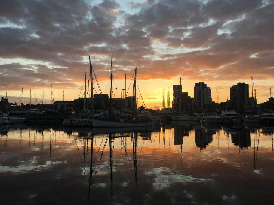Luxury 1 Bed Ipswich Marina Apartment Free Parking Экстерьер фото